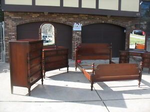 Antique Style Mahogany Bedroom Set Triple Chest